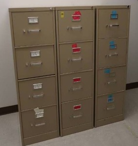 lot 580 image: 3- 4 DRAWER FILING CABINETS