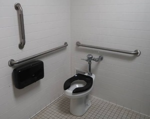 lot 594 image: TOILET, TOILET PAPER DISPENSER