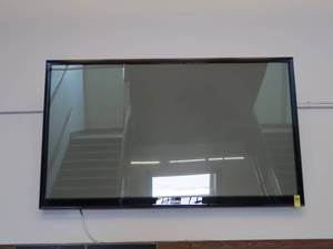 lot 604 image: 50 SAMSUNG TV