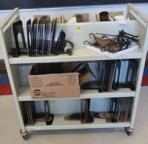 lot 605 image: METAL ROLLING SHELF CART