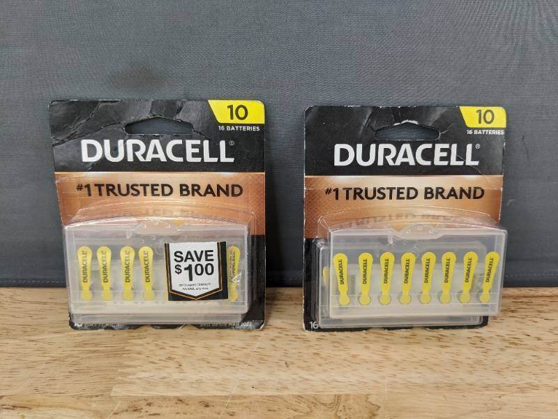 lot 97P image: 32 Hearing Aid Batteries Duracell DA10B16ZM Size 10 $38 Retail - Brand New