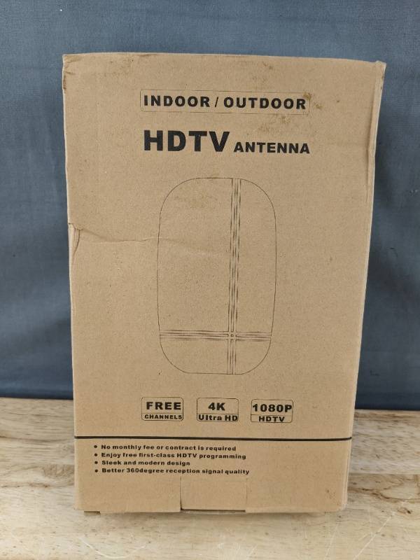 lot 336 image: IndoorOutdoor HDTV Antenna - Brand New