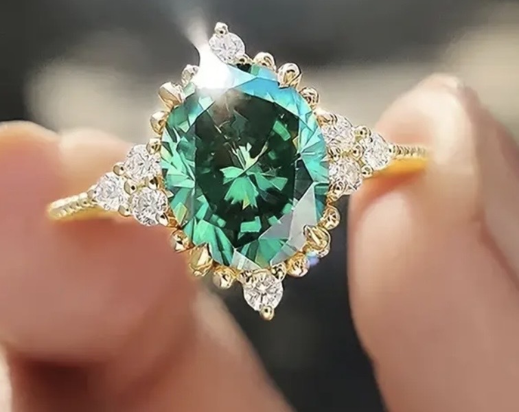 lot 61J image: Silver Plated Green Moissanite French Luxury Style Design Ring, Size 8 - Brand New