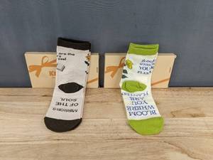 lot 225 image: Books Are The Mirrors Of The Soul & Bloom Where You Are Planted Socks - Brand New