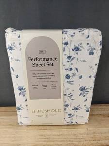 lot 84P image: Threshold Performance Sheet Set - Full - Blue & White Floral - Brand New