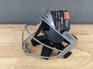 lot 188P image: Champion Sports Youth Softball Face Mask Size 6 14 - 6 34 - Brand New