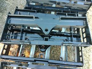 lot 30 image: Wolverine Pallet fork frame