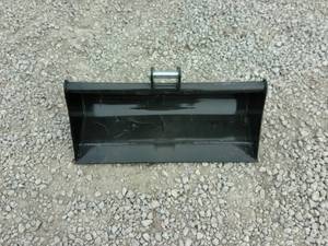 lot 75 image: 800mm Bucket 12EX-WD32B