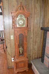 lot 204 image: Tempus Fugit Grandfather Clock - Oak Case with Glass Door & Weights