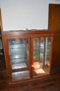 lot 290 image: Wood Display Cabinet with Glass Front - 2 Doors, Glass Shelves