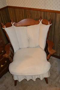 lot 306 image: Vintage Oak Armchair with Beige Upholstery and Ruffled Slipcover