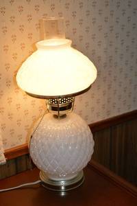 lot 307 image: Milk Glass Table Lamp with Diamond Pattern Base - Pull Chain