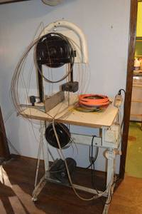 lot 312 image: Vintage Band Saw