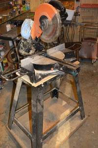 lot 319 image: Chicago Electric Power Tools 41168 10-In Compound Slide Miter Saw - 110V