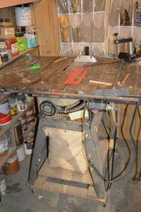 lot 321 image: Craftsman 10-In Table Saw on Rolling Stand with Miter Gauge