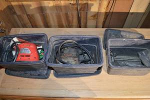 lot 329 image: Detail Palm Sander (Red) 120V 105W - Workshop Tools in Bins