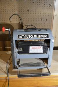lot 335 image: Central Machinery 10 Auto Planer