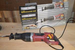 lot 344 image: Chicago Electric 7.5 Amp Reciprocating Saw (Lot of 3)