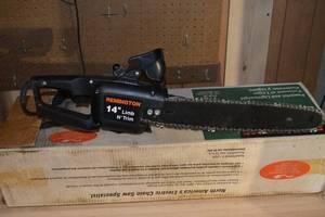 lot 345 image: Remington 14 in. Limb N Trim Electric Chain Saw - 1.5 Peak HP