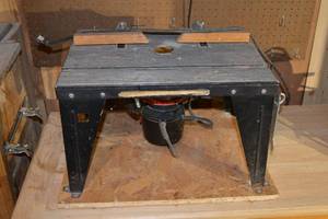 lot 349 image: Router Table with Under-Table Router & Dust Port, Ridged Metal Top