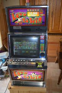 lot 350 image: Love to Win Slot Machine - 5� Coin-Op Video Cabinet (10,000 Coins Display)