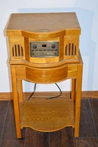 lot 358 image: Philco Compact Disc Digital Audio Console