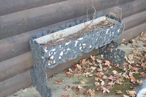 lot 365 image: Wrought Iron Window Box Planter - Ornate Scrollwork