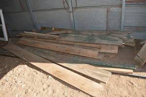 lot 402 image: Lumber Boards - Assorted Weathered Planks, Painted & Natural