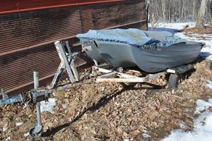 lot 404 image: 1999 Basstender Dinghy Boat on Trailer