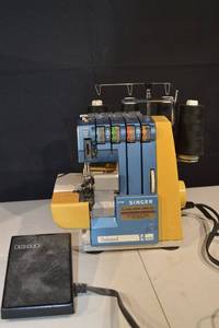 lot 119 image: Singer 14U Professional Serger Overlock Machine 120V