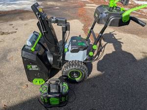 lot 7 image: EGO Power & 24 in Snow Blower w ARC56V Batteries (2x5Ah), Self-Propelled