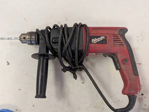 lot 45 image: Milwaukee 5378-20 12 Heavy-Duty Hammer Drill - Corded