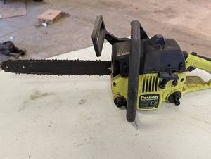 lot 56 image: Poulan 2150 Chainsaw - Gas Powered