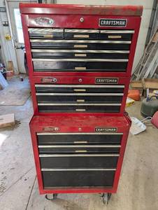 lot 72 image: Craftsman Ball-Bearing Tool Chest Set on Wheels - 2-Piece Cabinet
