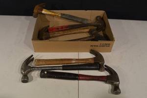 lot 136 image: Claw Hammers - Mixed Lot with WoodMetal Handles (Lot of 6)