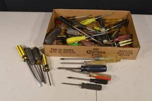 lot 138 image: Craftsman Assorted Screwdrivers & Hand Tools in Cardboard Box