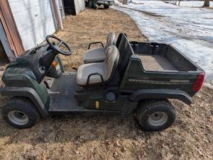 lot 14 image: Bombardier Saratoga Lawn Tractor - 2-Seater with Cargo Bed
