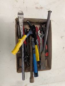 lot 93 image: Husky Assorted Hand Tools - Pliers, Wrenches, Level, Hammers & More