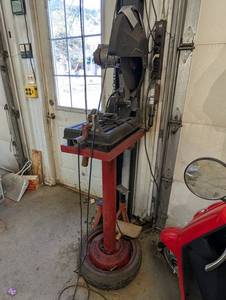 lot 95 image: Heavy Duty Cut-Off Saw on Red Pedestal Stand - Industrial Shop Tool