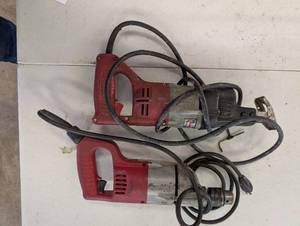 lot 155 image: Milwaukee Jig Saw - Corded 120V, Red Body