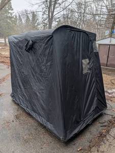 lot 408 image: Portable Fish House