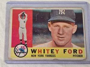 lot 64 image: Whitey Ford 1960 Topps #35 - New York Yankees Vintage Baseball Card