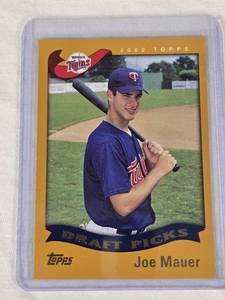 lot 86 image: Joe Mauer Rookie 2002 Topps #622 - Minnesota Twins Baseball Card