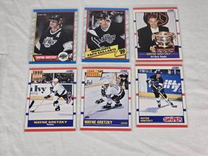 lot 266 image: Lot of 6 Wayne Gretzky Hockey Cards including O-Pee-Chee and Score brands, featuring Art Ross Trophy and Record Setters