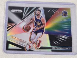 lot 281 image: Stephen Curry 2021-22 Panini Prizm Prismatic Silver Holo #26 - Golden State Warriors Basketball Card