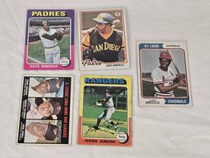 lot 305 image: Lot of 5 Baseball Cards Featuring Dave Winfield and Lou Brock