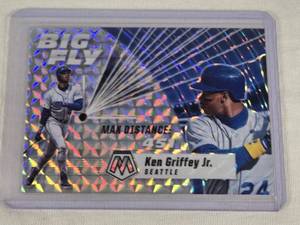 lot 331 image: Ken Griffey Jr. 2021 Panini Mosaic Big Fly Prizm Insert #BF5 - Seattle Mariners Baseball Card