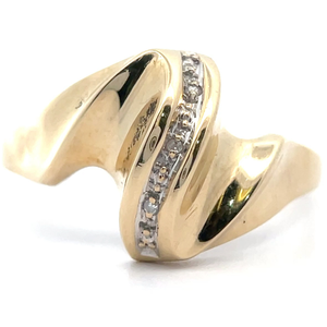 lot 18 image: Natural Diamond Scalloped Ocean Wave Ring in 14k Yellow Gold VIDEO