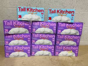 lot 315 image: LOT OF 11 up&up Trash Bags