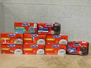 lot 321 image: LOT OF 9 Hefty Trash Bags